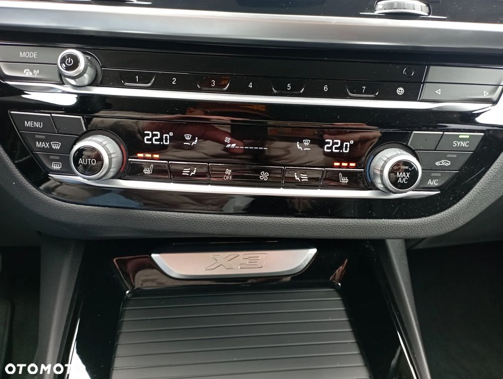 BMW X3 xDrive20i Advantage sport - 16