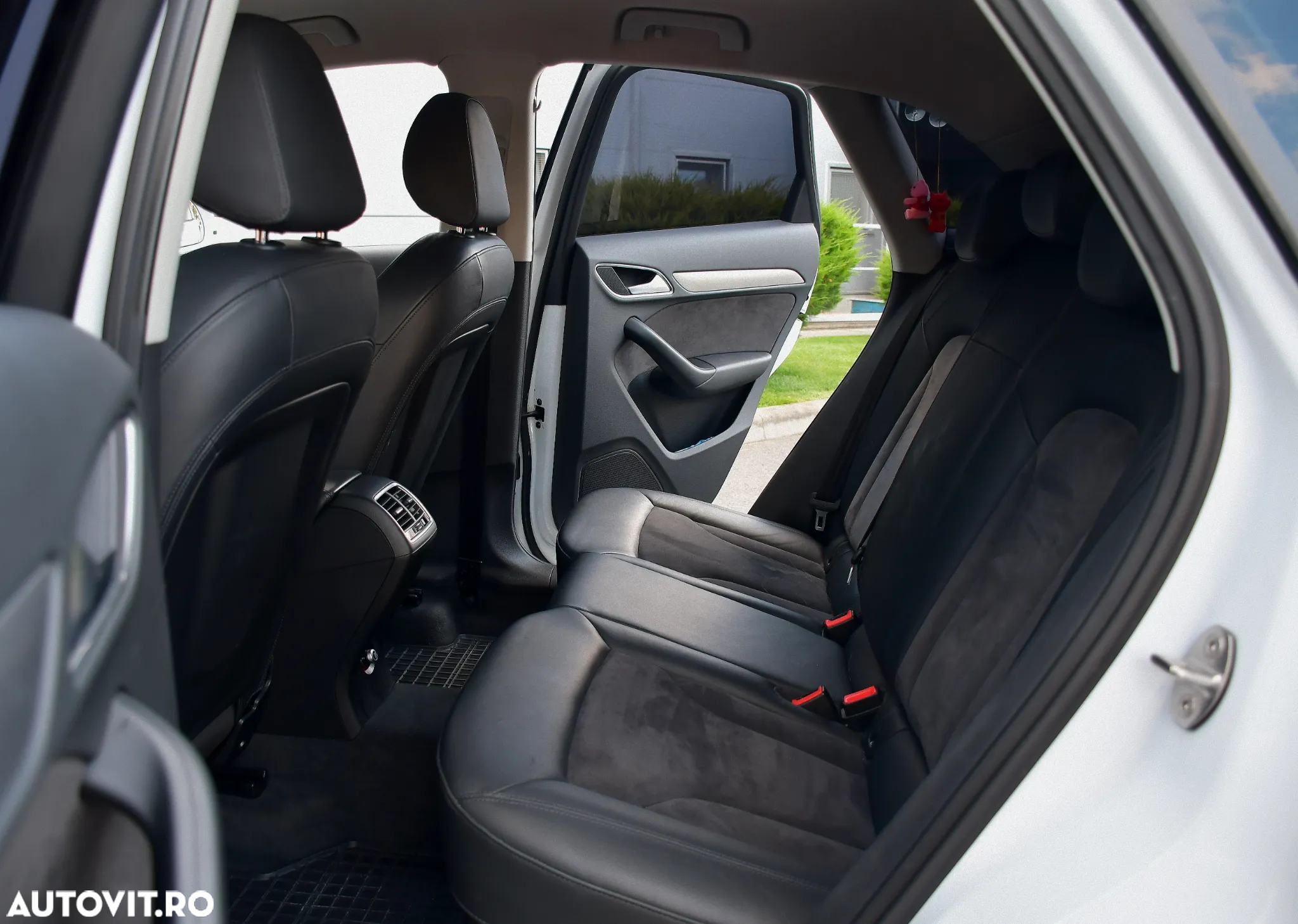 Audi Q3 2.0 TDI Quattro Stronic Design - 4