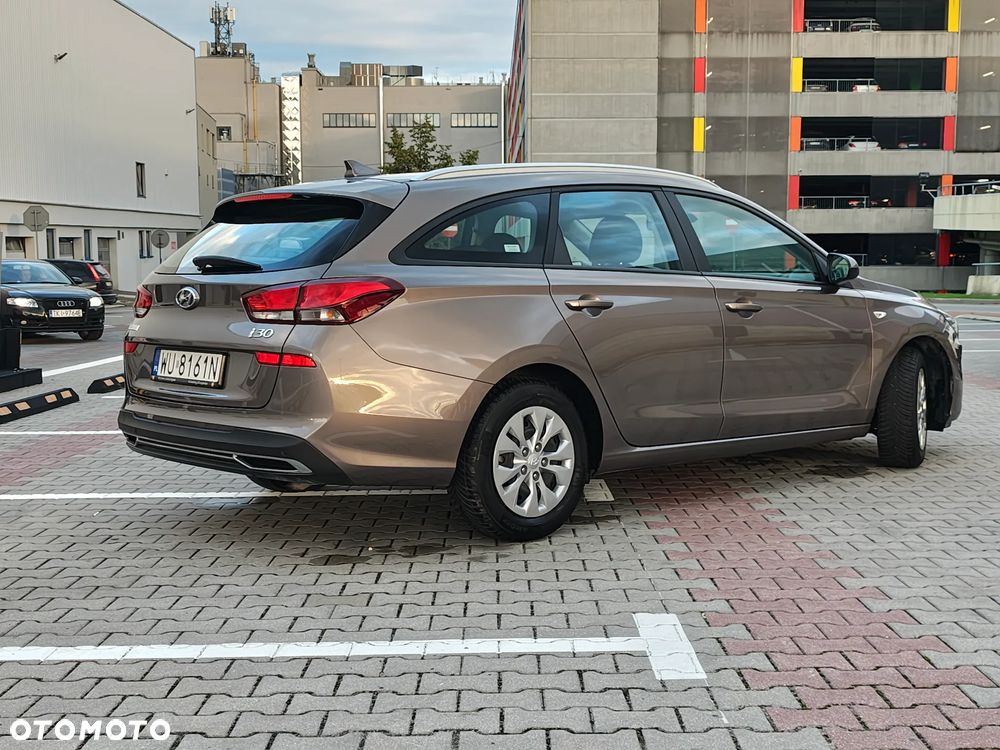 Hyundai i30 1.5 DPI Modern - 18