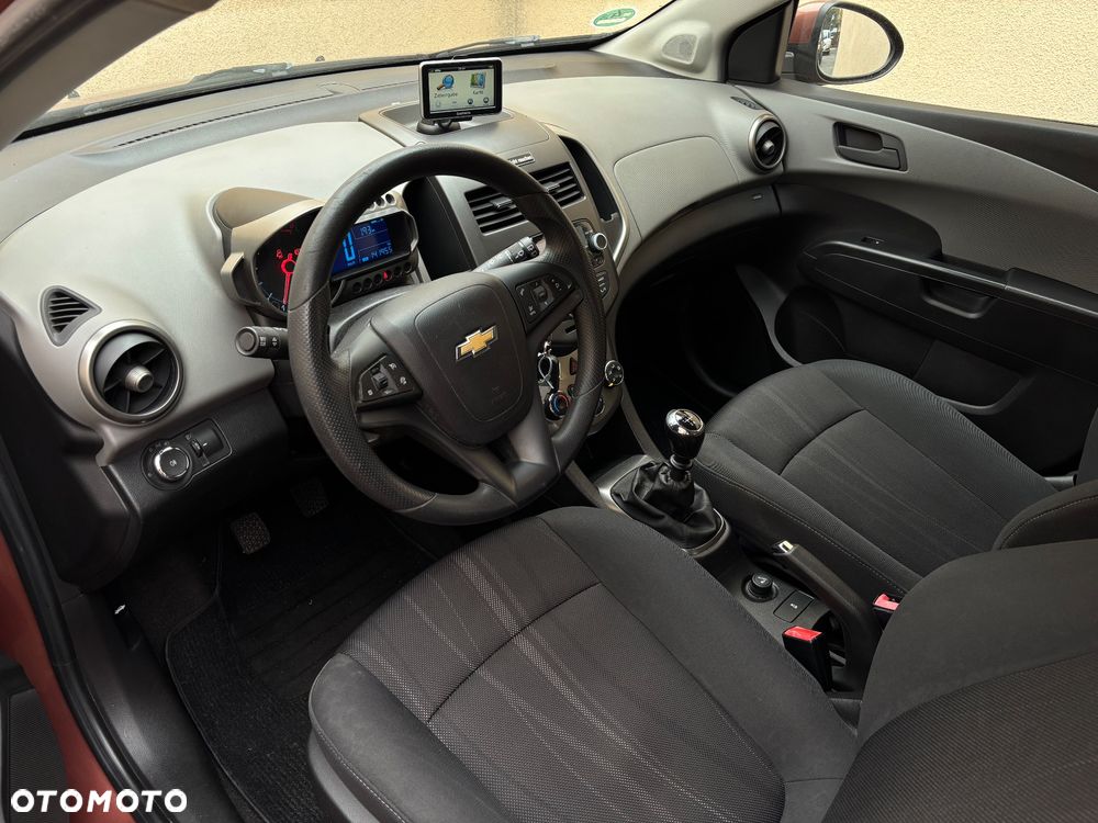 Chevrolet Aveo 1.4 16V LS - 6