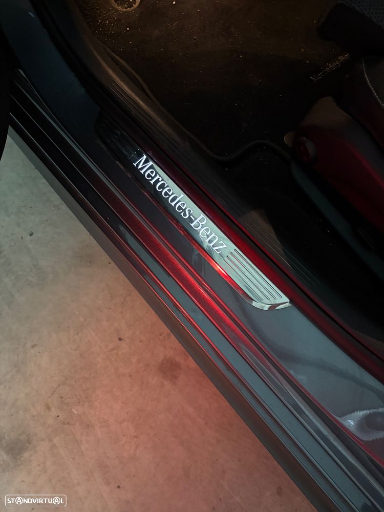 Mercedes-Benz E 300 de 9G-TRONIC AMG Line - 13