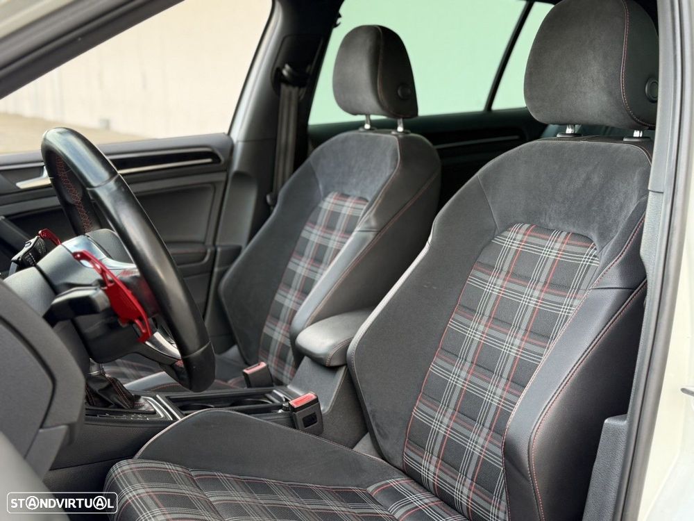 VW Golf 2.0 TSi GTi DSG - 7