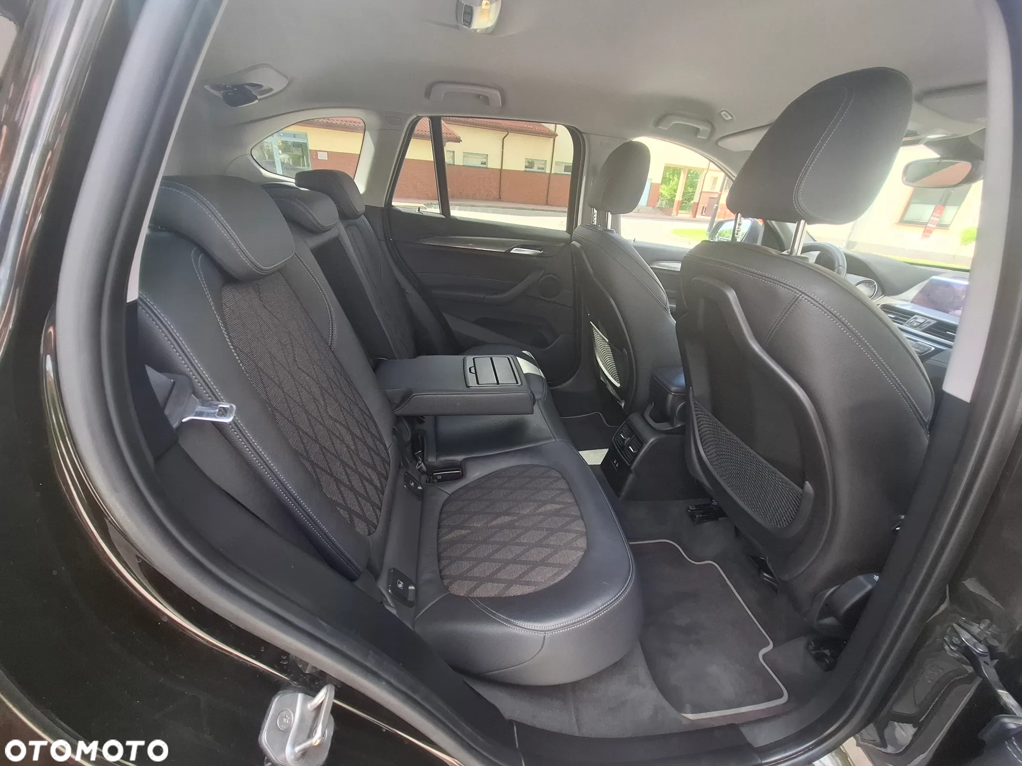 BMW X1 sDrive20i GPF xLine - 17