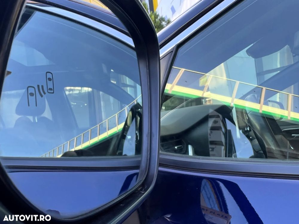 Toyota RAV4 2.5 Hybrid VVT-iE 4x4 Luxury Premium - 18