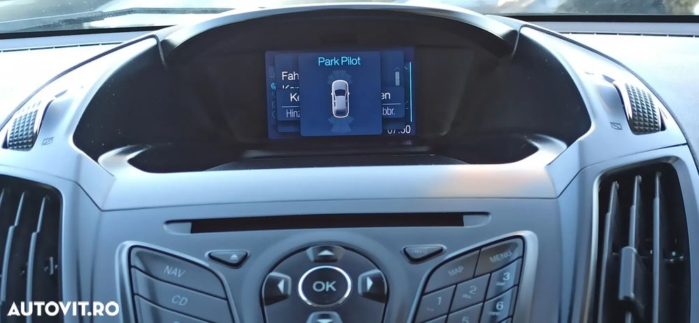 Ford Kuga - 23