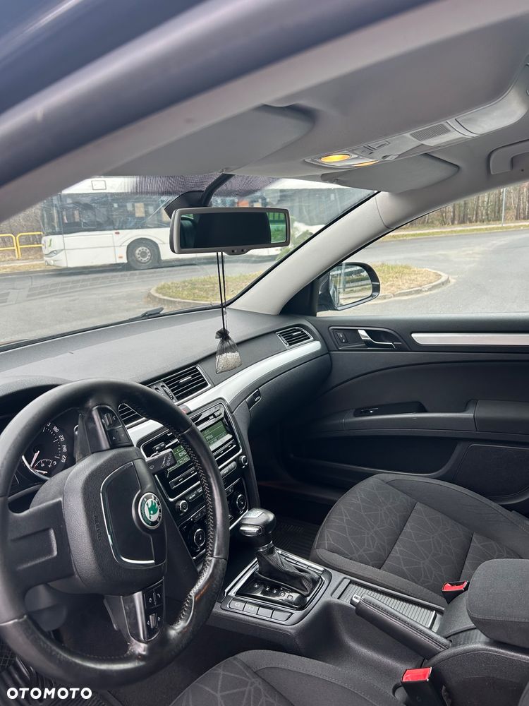 Skoda Superb 2.0 TDI Family DSG - 7