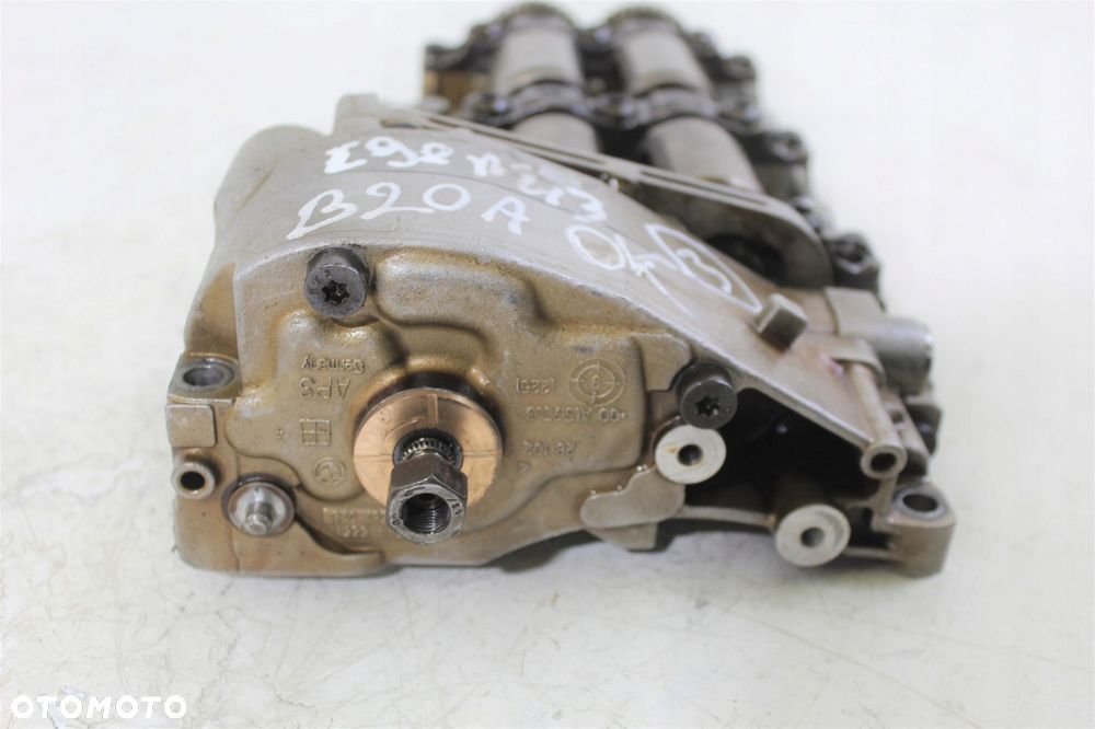 POMPA OLEJU OLEJOWA BMW E90 E87 2.0B N43B20A - 8