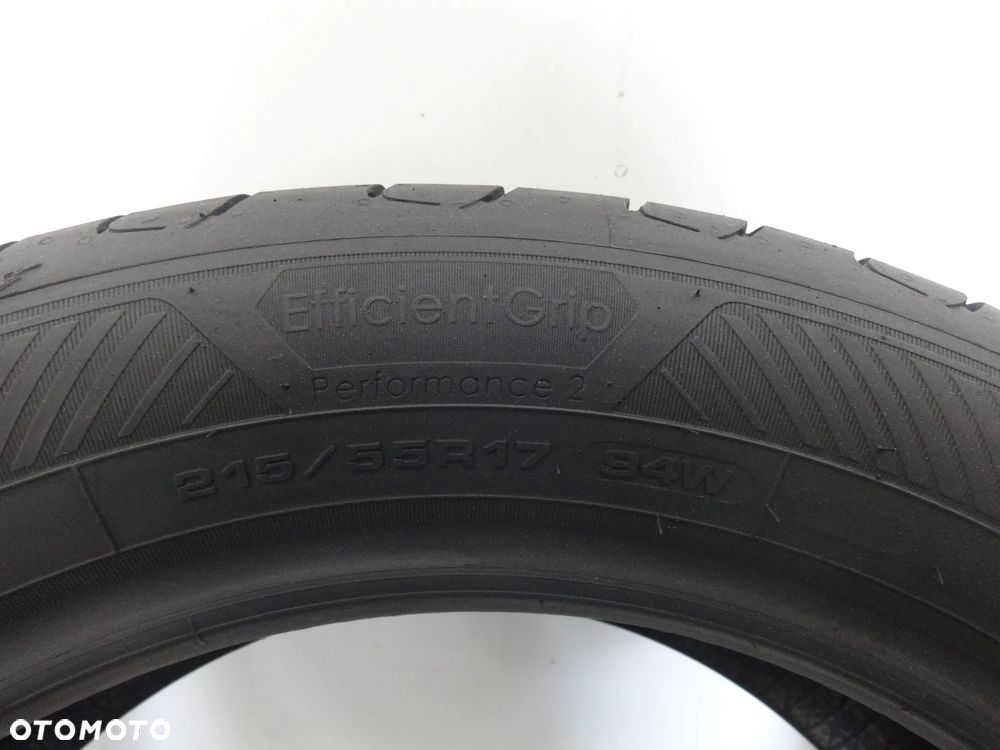215/55/17 Goodyear EfficientGrip Performance 2 - 5
