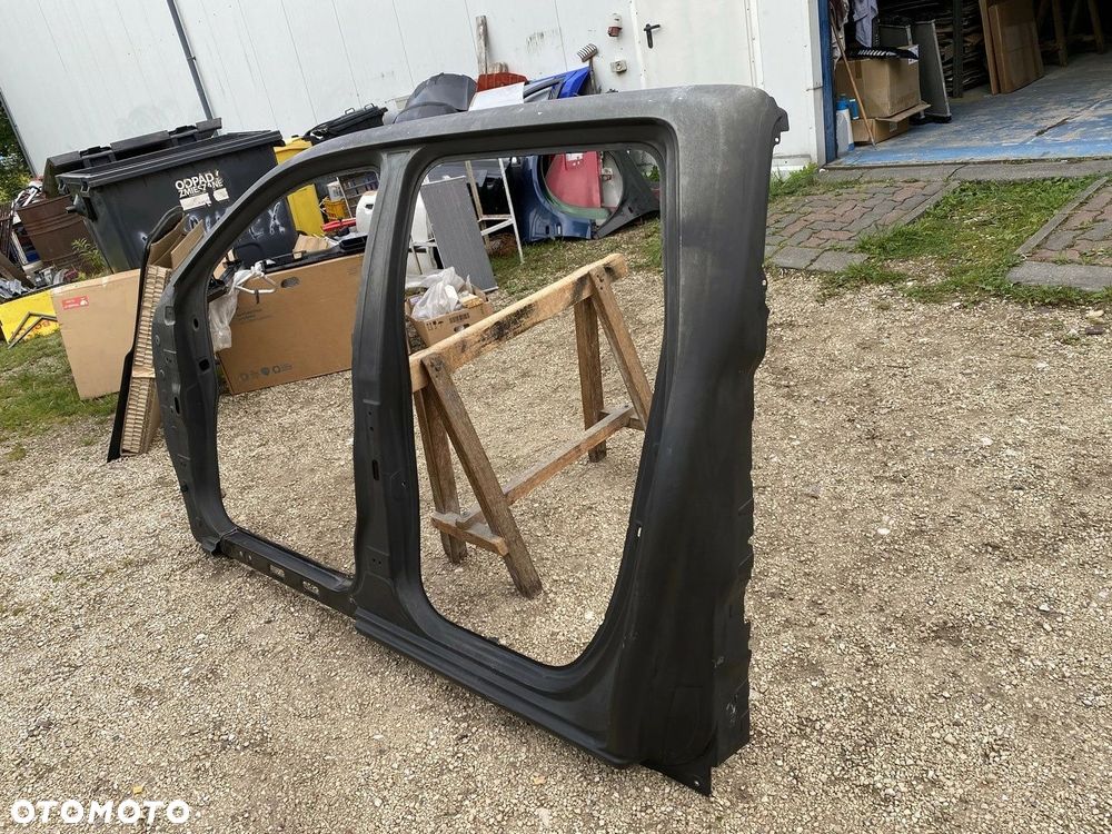 PRÓG LEWY SŁUPEK NISSAN NAVARA D23 NP300 NOWY ORYGINALNY - 2