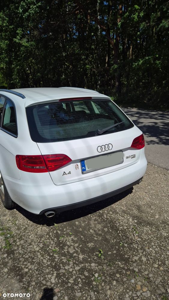 Audi A4 Avant - 14