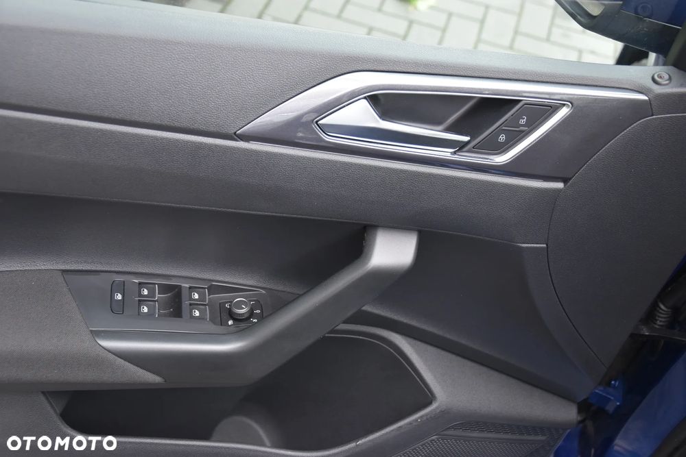 Volkswagen Polo 1.0 TSI OPF R-Line - 24