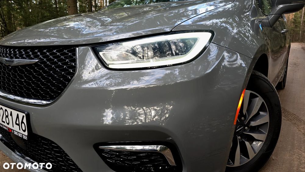 Chrysler Pacifica - 18