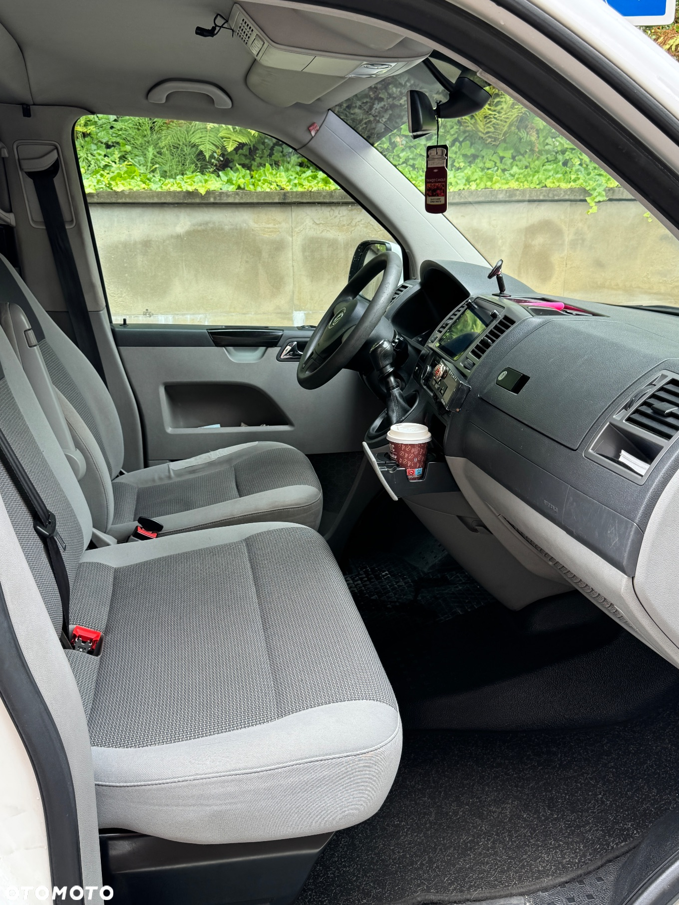 Volkswagen Caravelle - 4