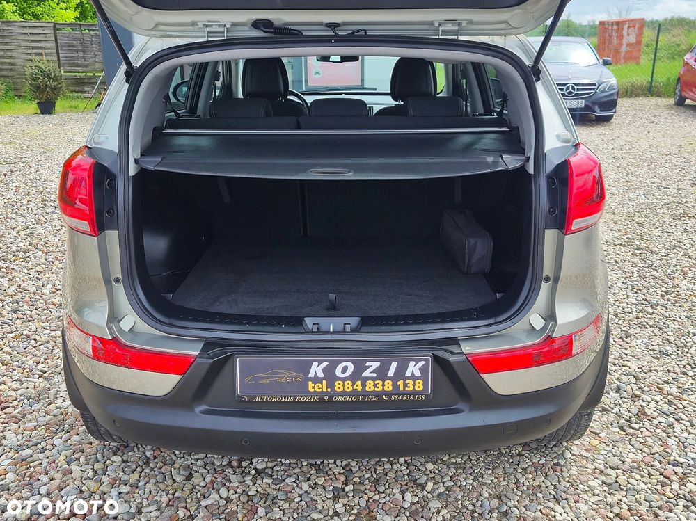 Kia Sportage 2.0 CRDI AWD Fifa World Cup Edition - 35