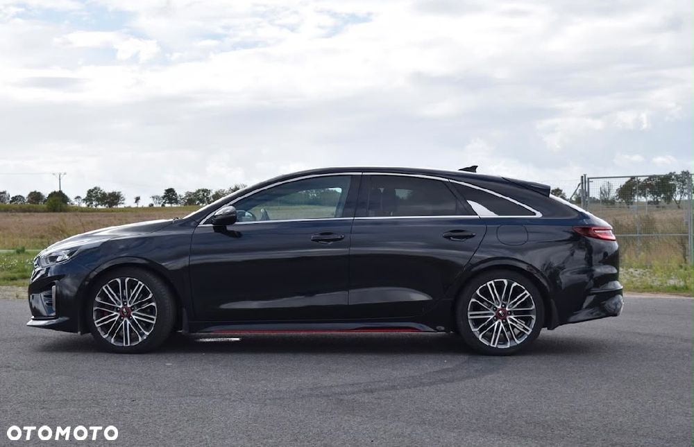Kia ProCeed 1.6 T-GDI GT DCT - 12