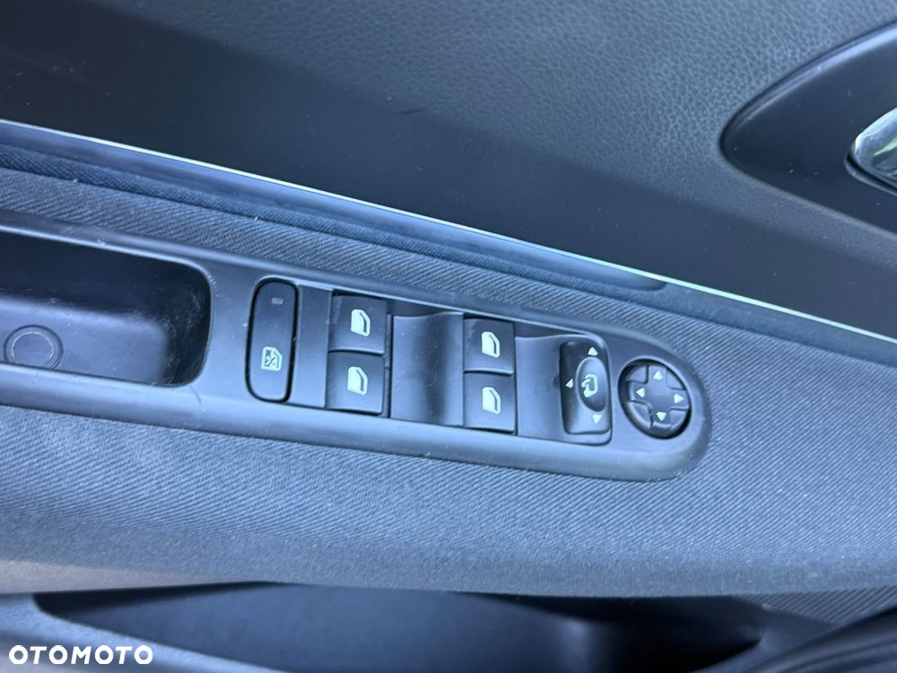Peugeot 5008 BlueHDi 120 Allure - 13