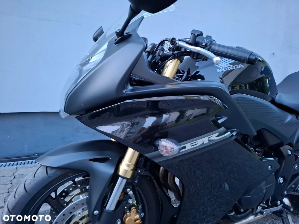 Honda CBR - 22