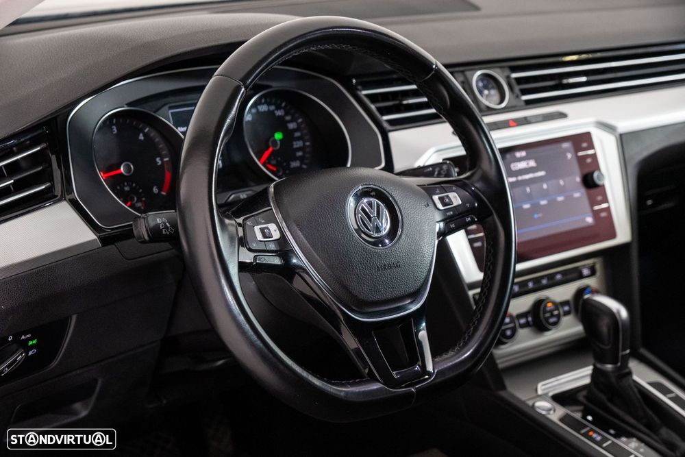 VW Passat Variant 2.0 TDi Confortline DSG - 21