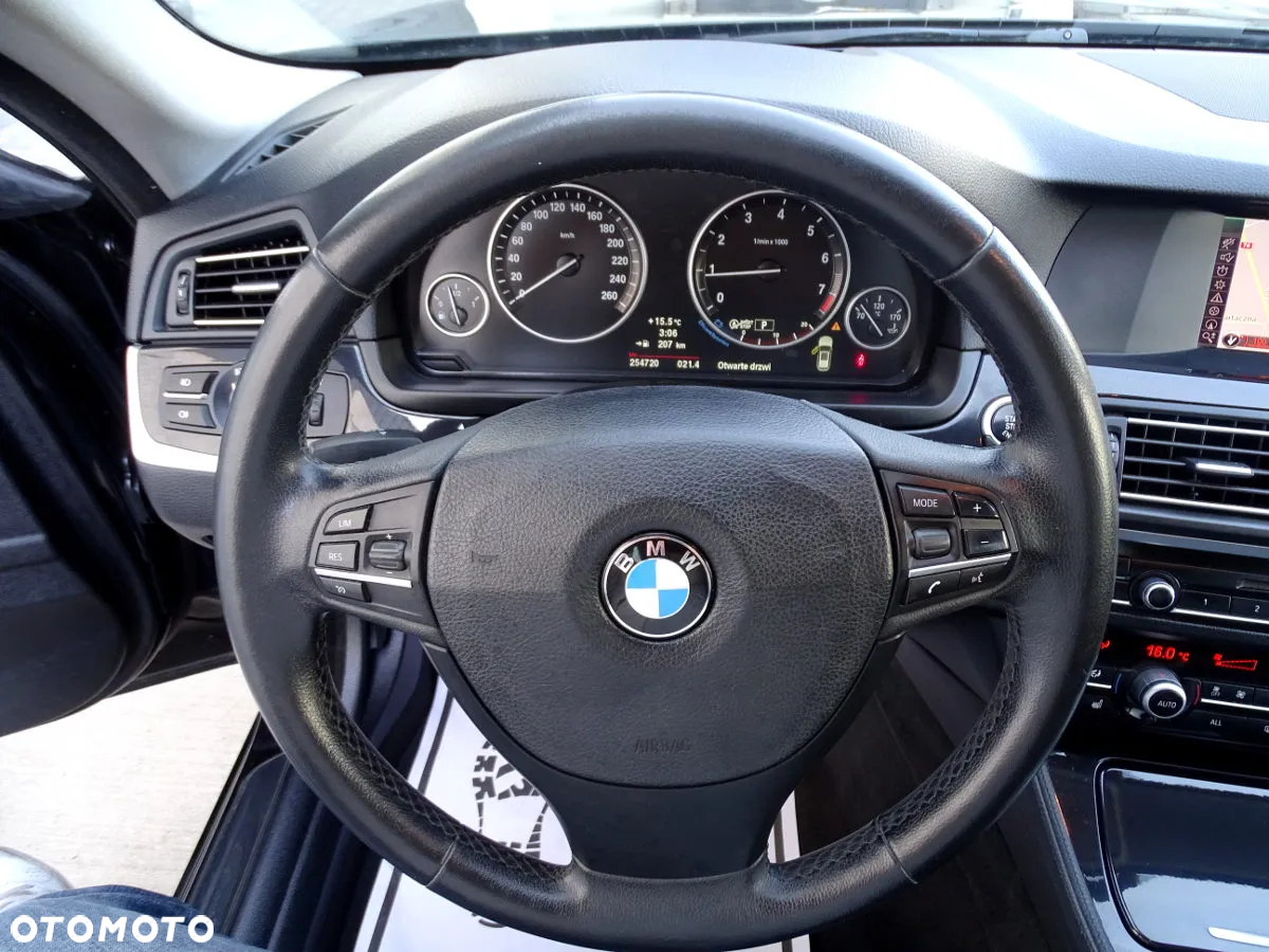 BMW Seria 5 528i xDrive - 17