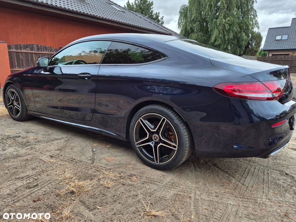 Mercedes-Benz Klasa C 300 d Coupe 9G-TRONIC AMG Line - 15