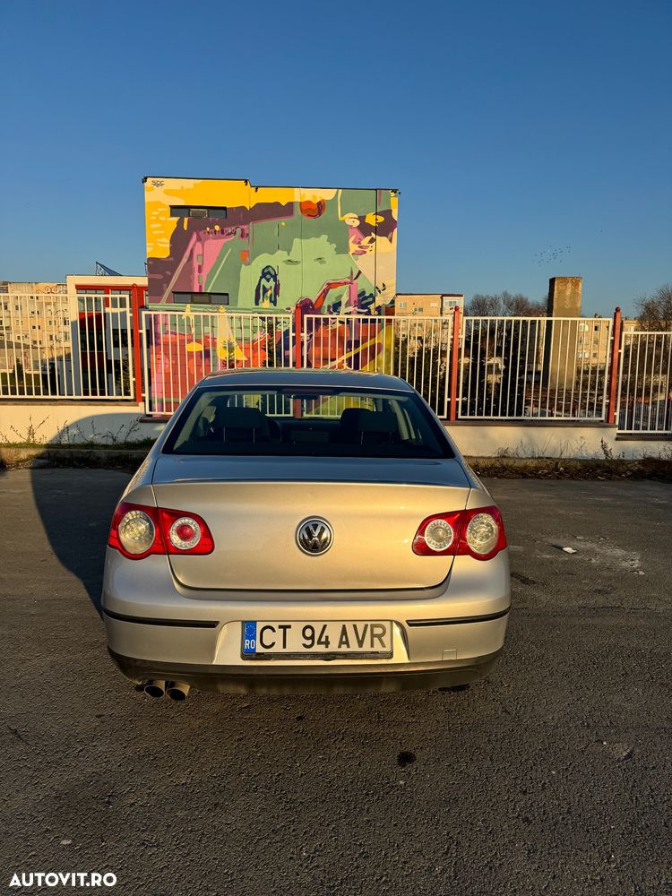 Volkswagen Passat 2.0TDI Comfortline DPF - 3