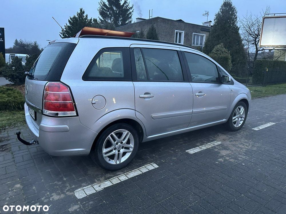 Opel Zafira - 4