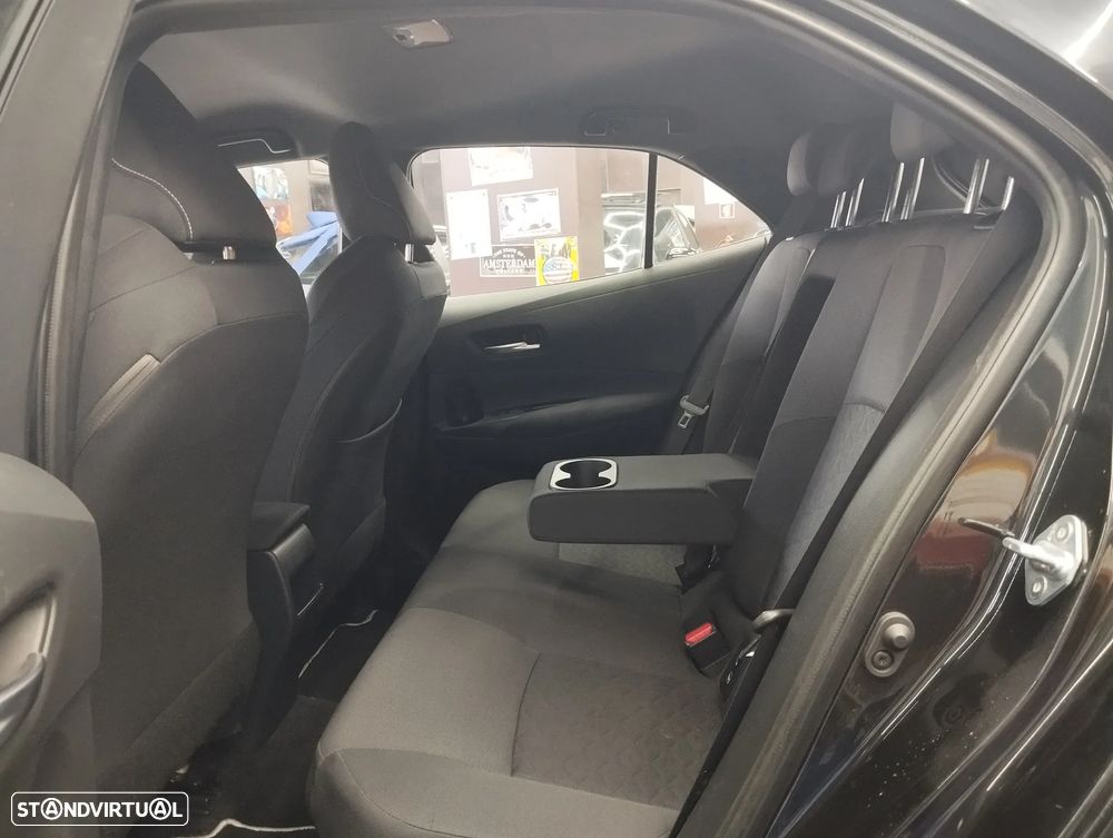 Toyota Corolla 1.8 Hybrid Comfort - 13