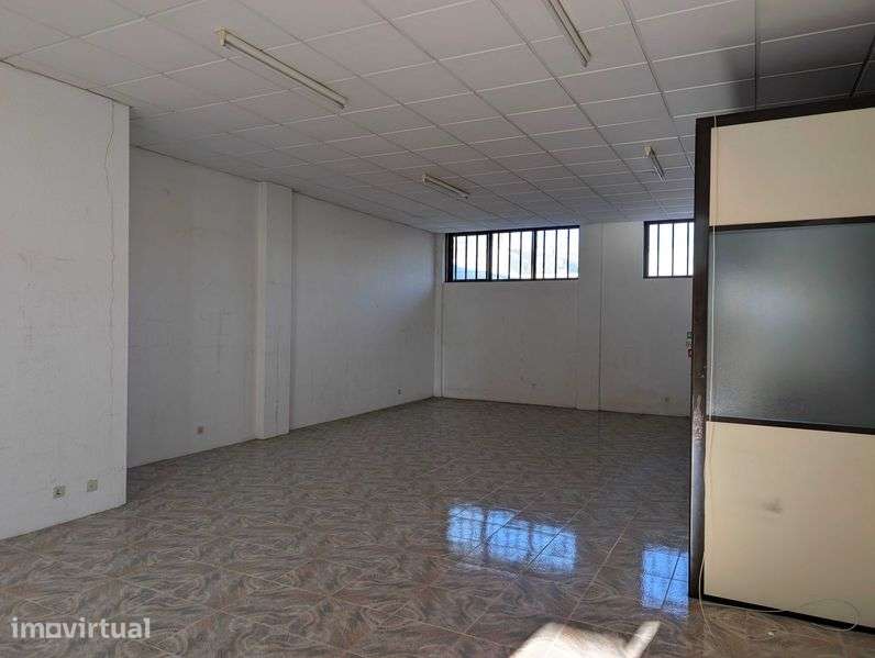 Arrendamento de Loja - Rua Ville Langon - Grande imagem: 4/12
