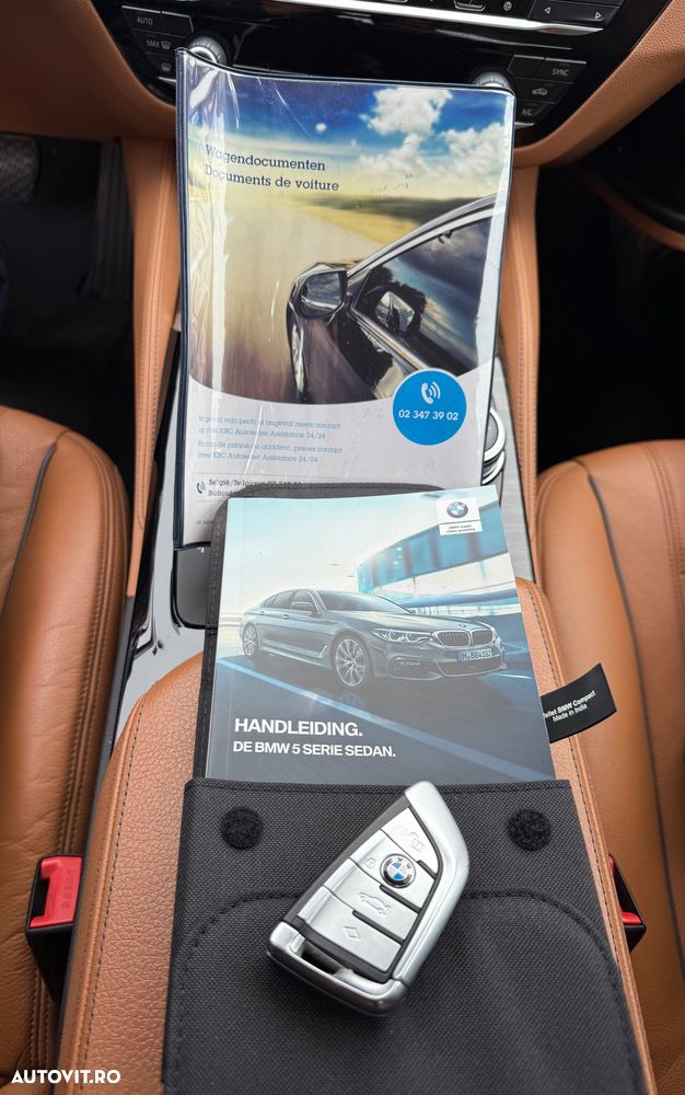 BMW Seria 5 520i AT - 36