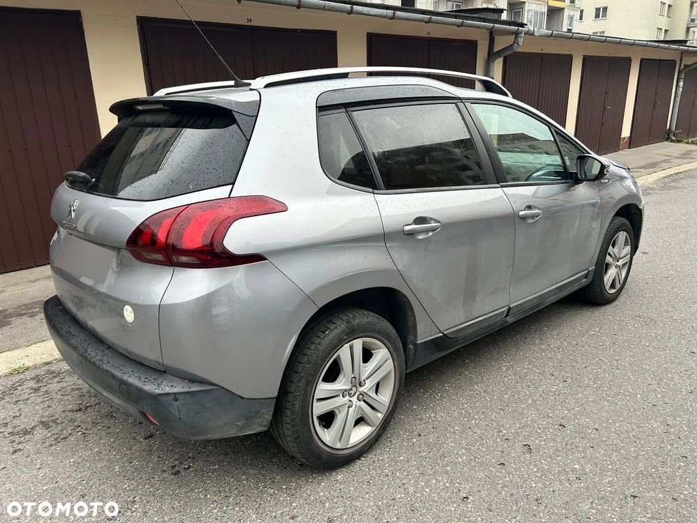 Peugeot 2008 1.2 Pure Tech Style - 4