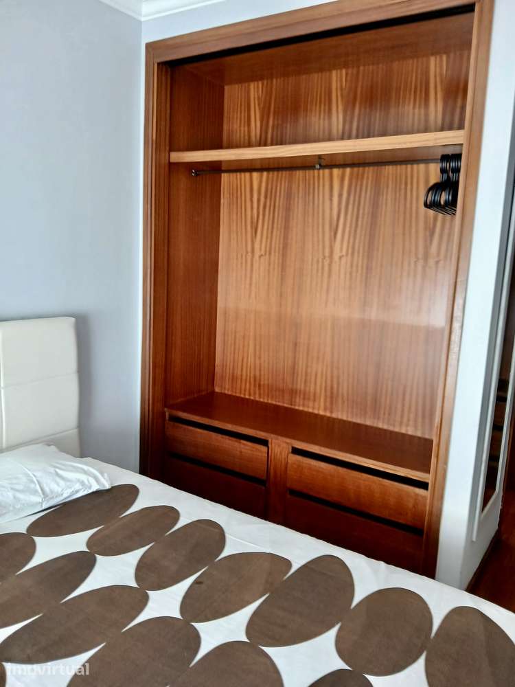 Quarto suite em matosinhos Sul junto à estação de metro - Grande imagem: 2/7