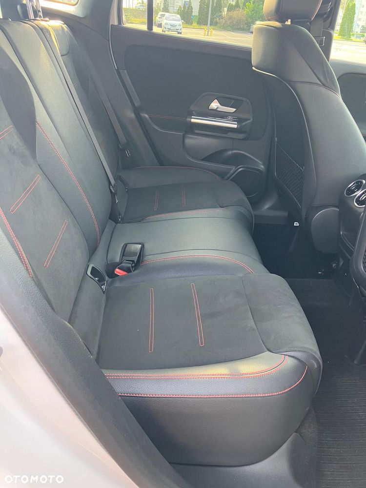 Mercedes-Benz GLA 220 d AMG Line - 10