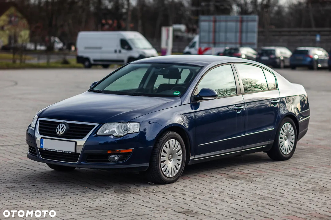 Volkswagen Passat 1.6 Comfortline - 3