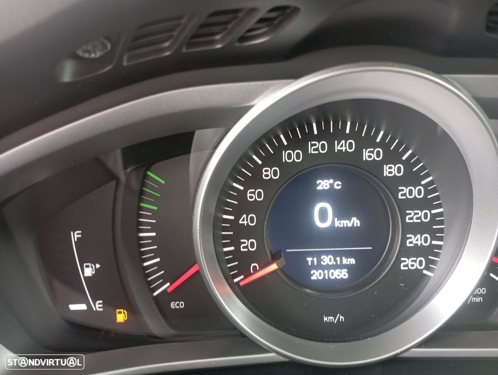 Volvo V40 2.0 D2 Momentum - 13