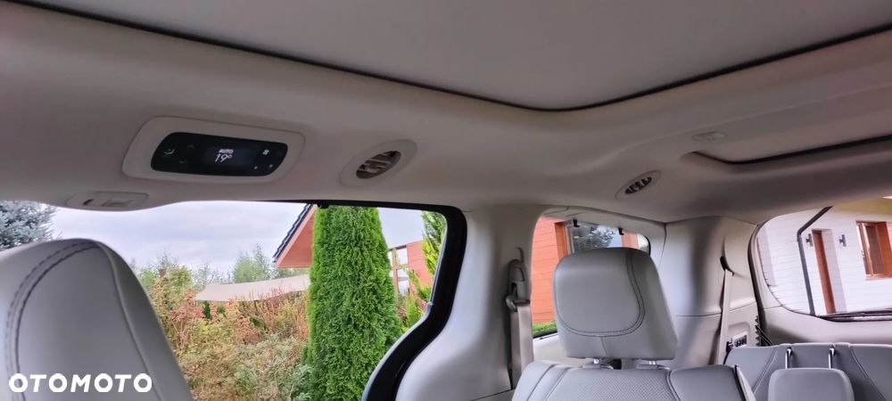 Chrysler Pacifica - 29