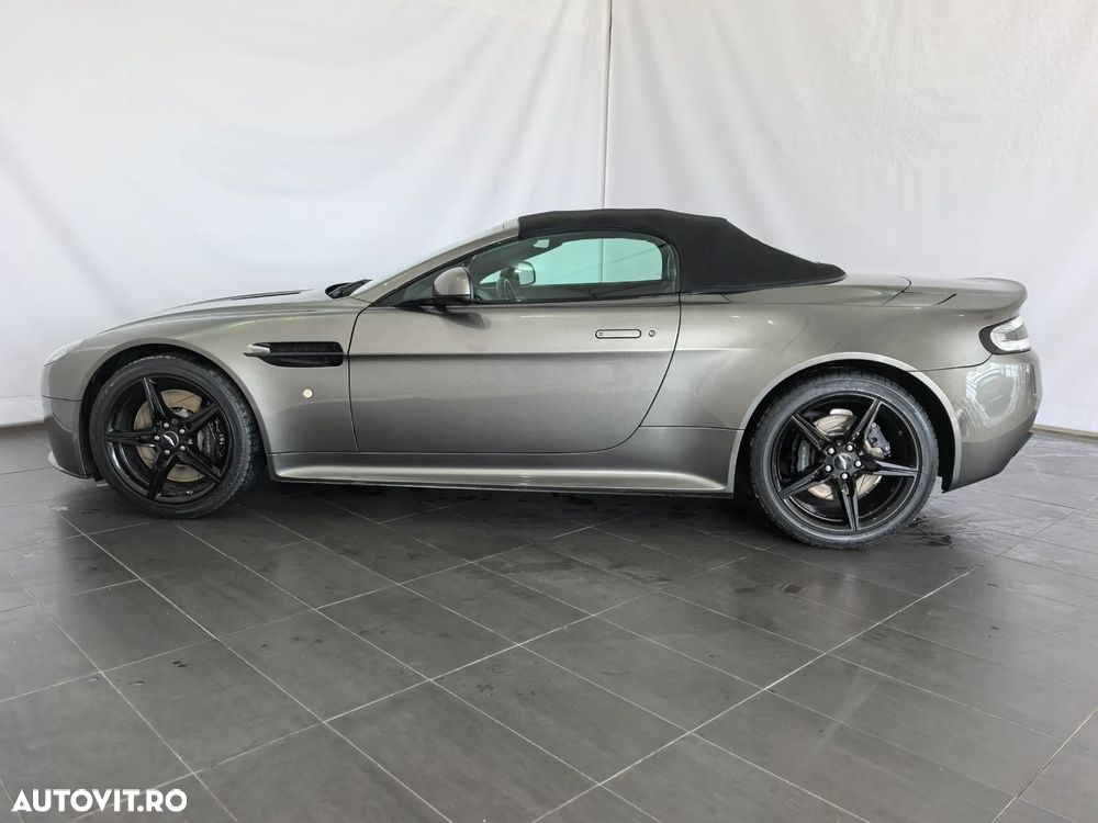 Aston Martin V8 Vantage S - 3