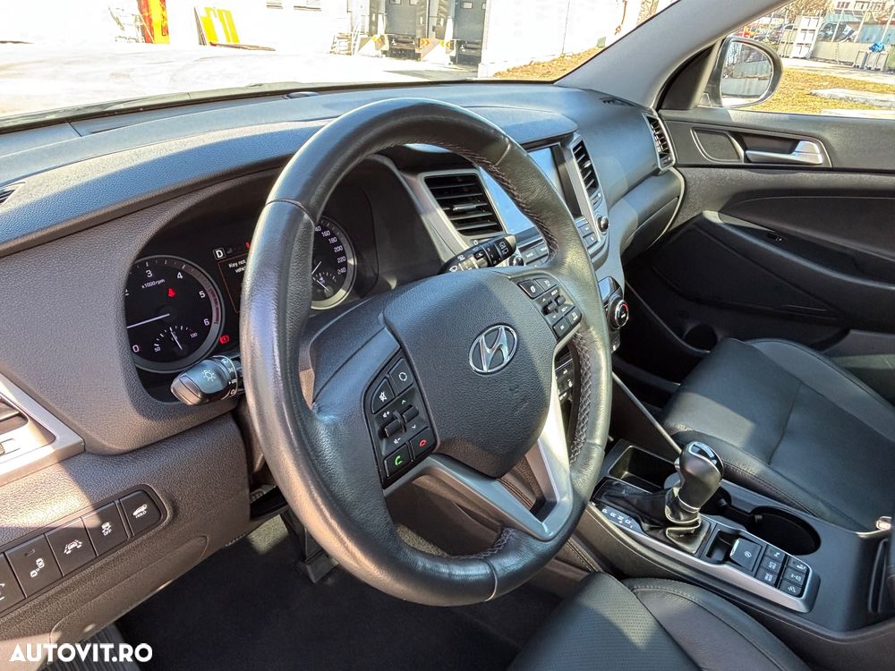 Hyundai Tucson 2.0 CRDI 4WD 6AT Luxury Pack+ - 12