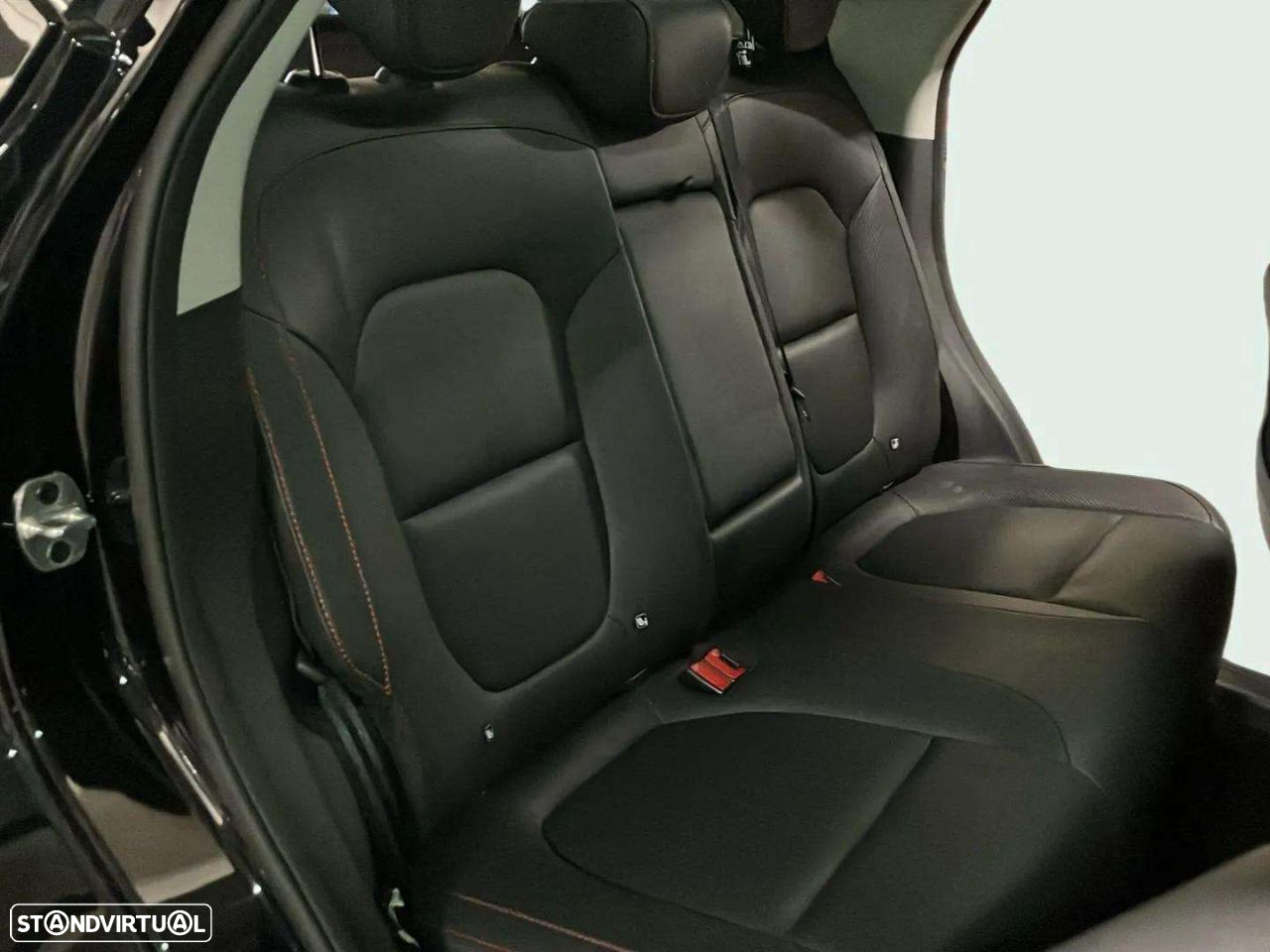 MG ZS EV 72.6 kWh Luxury OBC 11 kW - 15