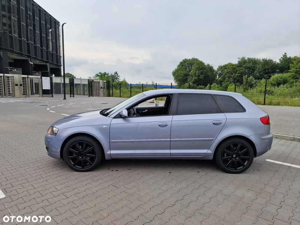 Audi A3 Sportback - 3