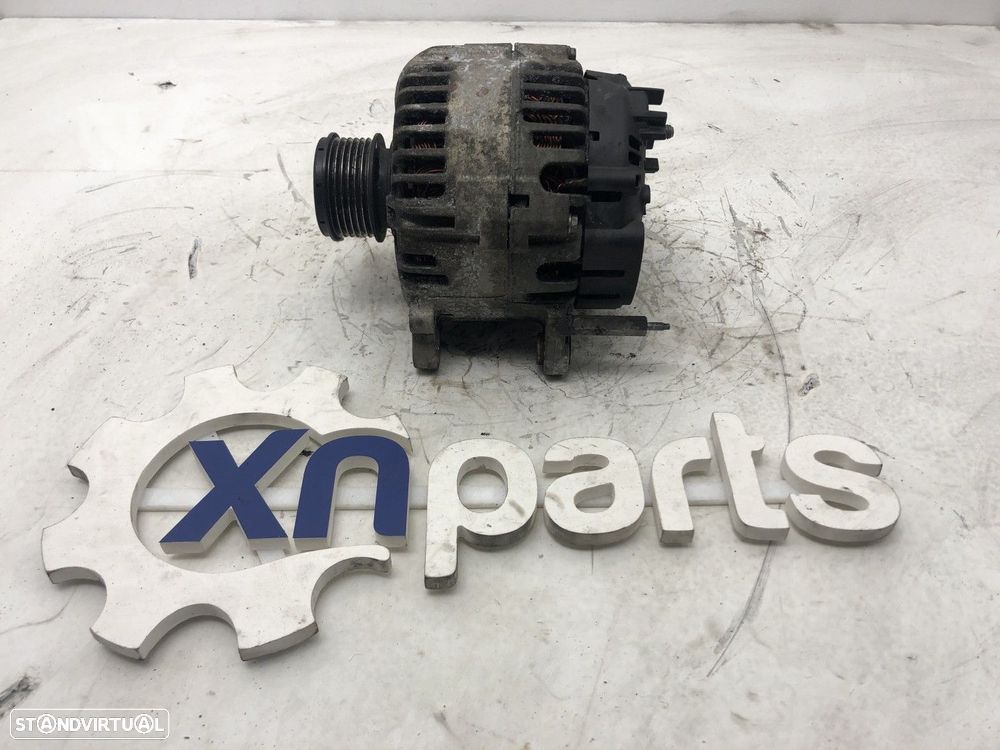 Alternador Usado SEAT LEON (1P1) 1.9 TDI REF. 06F 903 023 C MOTOR BKC / BLS / AR... - 1