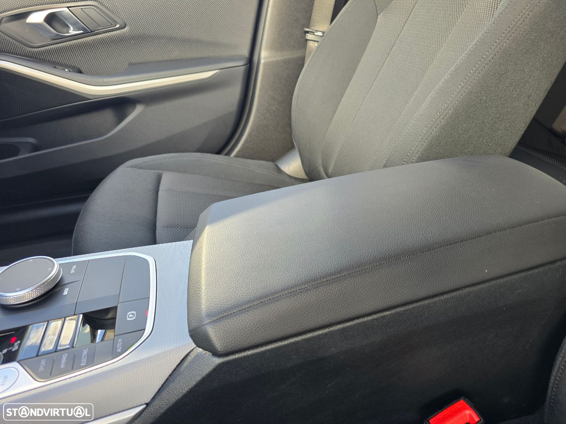 BMW 320 e Touring Corporate Edition Auto - 35