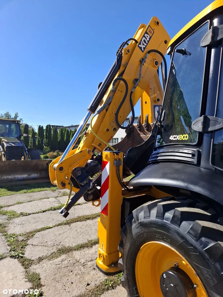 JCB 4CX - 25