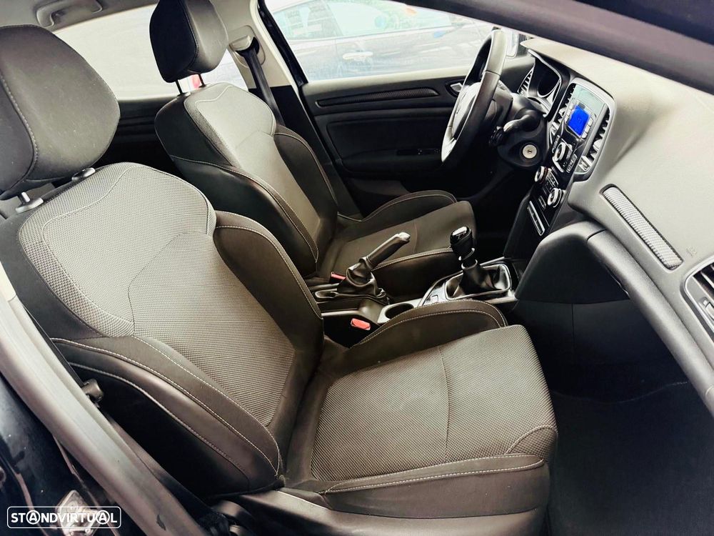 Renault Mégane ENERGY TCe 100 LIMITED - 10