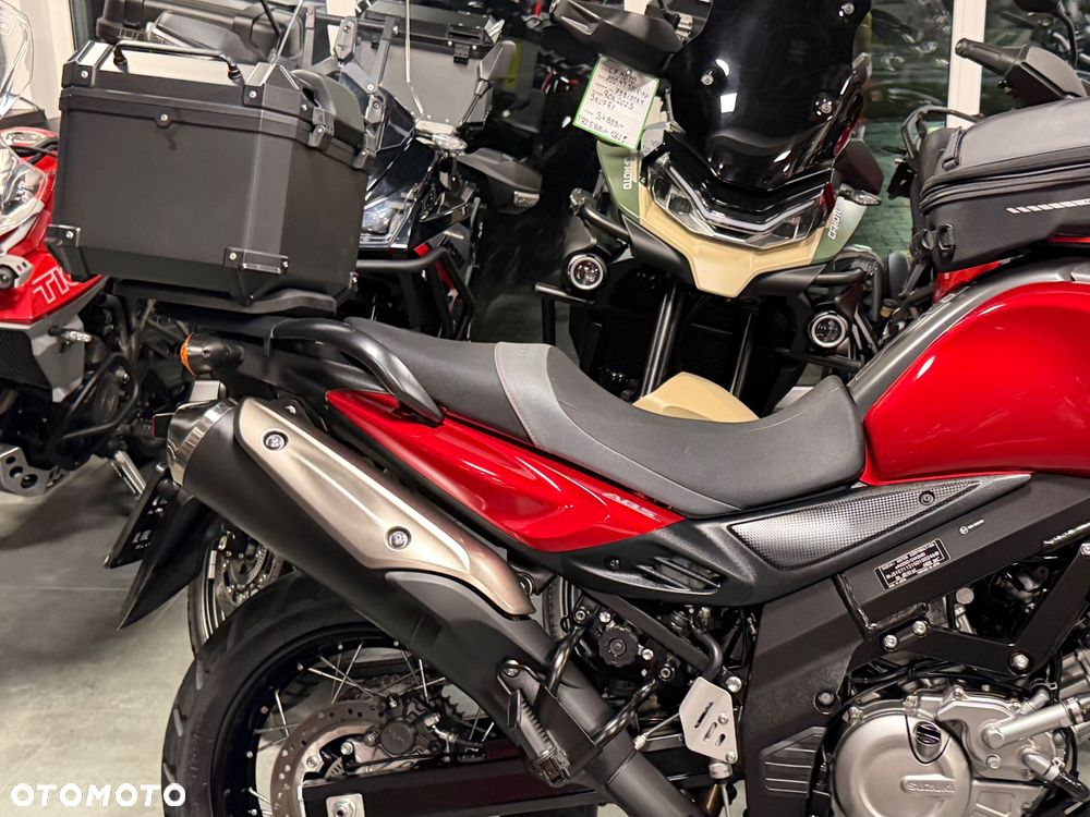 Suzuki V-STROM - 10