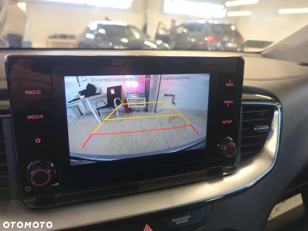 Kia Ceed 1.6 CRDi mHEV L DCT - 9