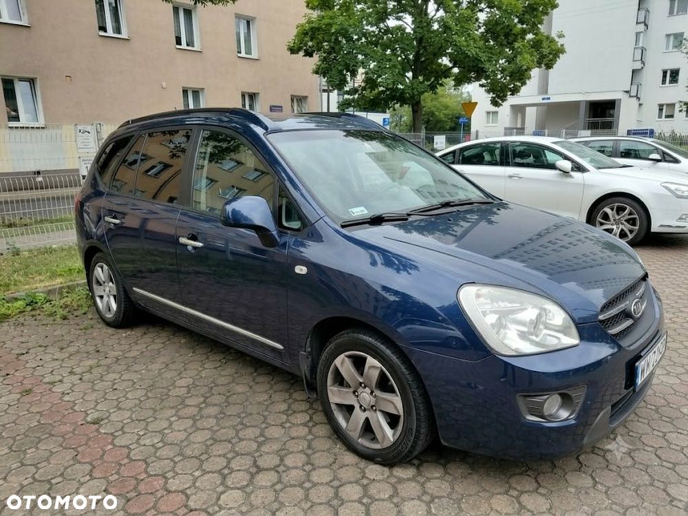 Kia Carens - 2