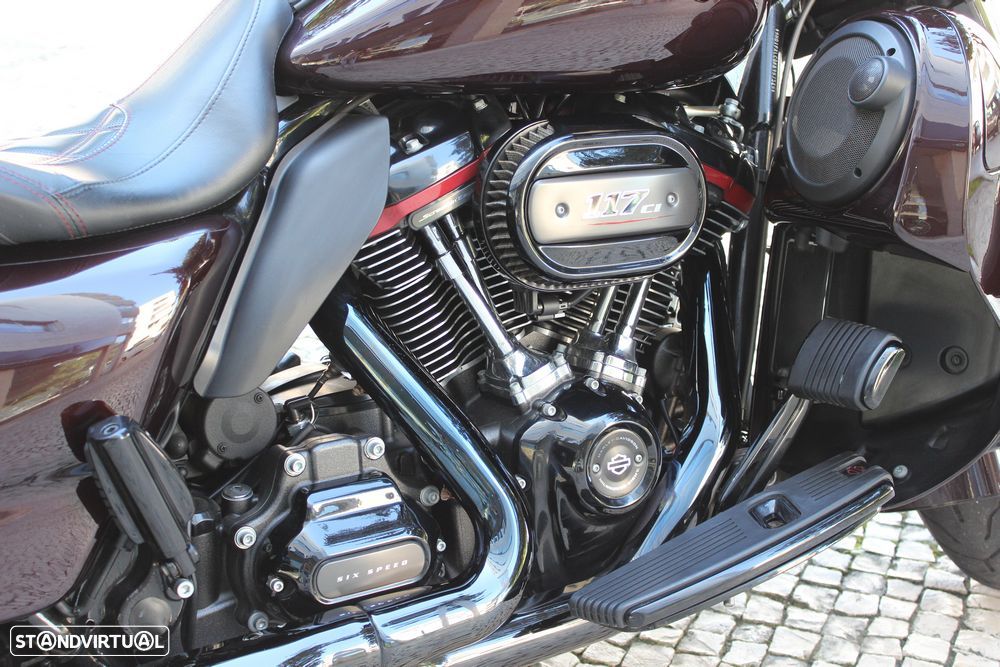 Harley-Davidson Street GLIDE CVO - 6