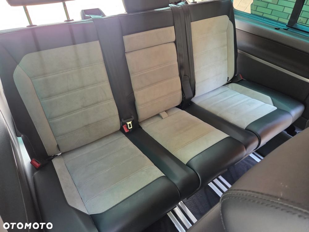 Volkswagen Multivan - 25