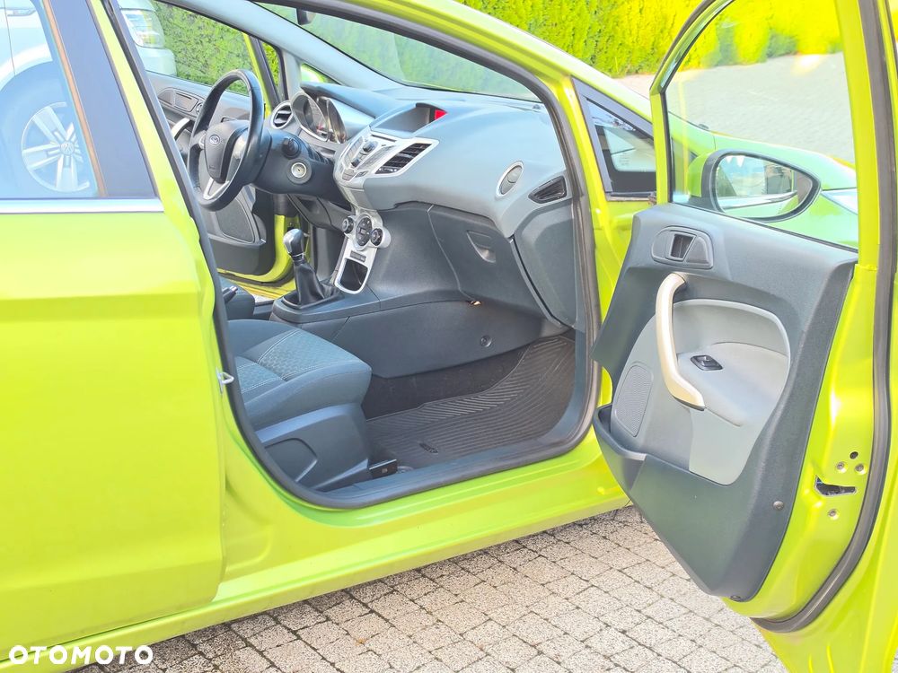 Ford Fiesta 1.25 Titanium - 28