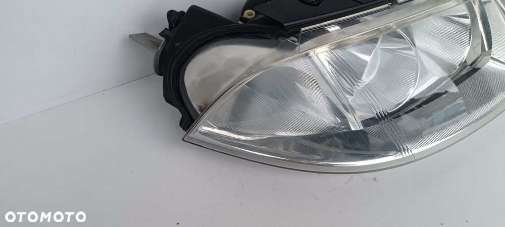 VW PASSAT B5 FL SOCZEWK  LAMPA PRAWA PRZÓD PRZEDNIA EU 1EL008350-02 - 3